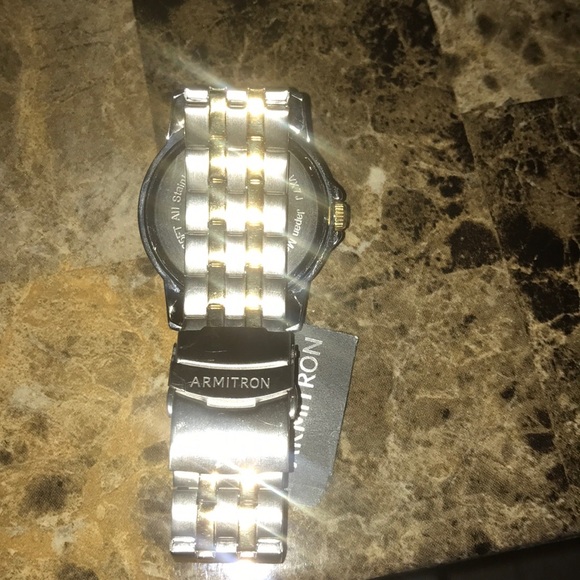 Armitron watch - Picture 3 of 5